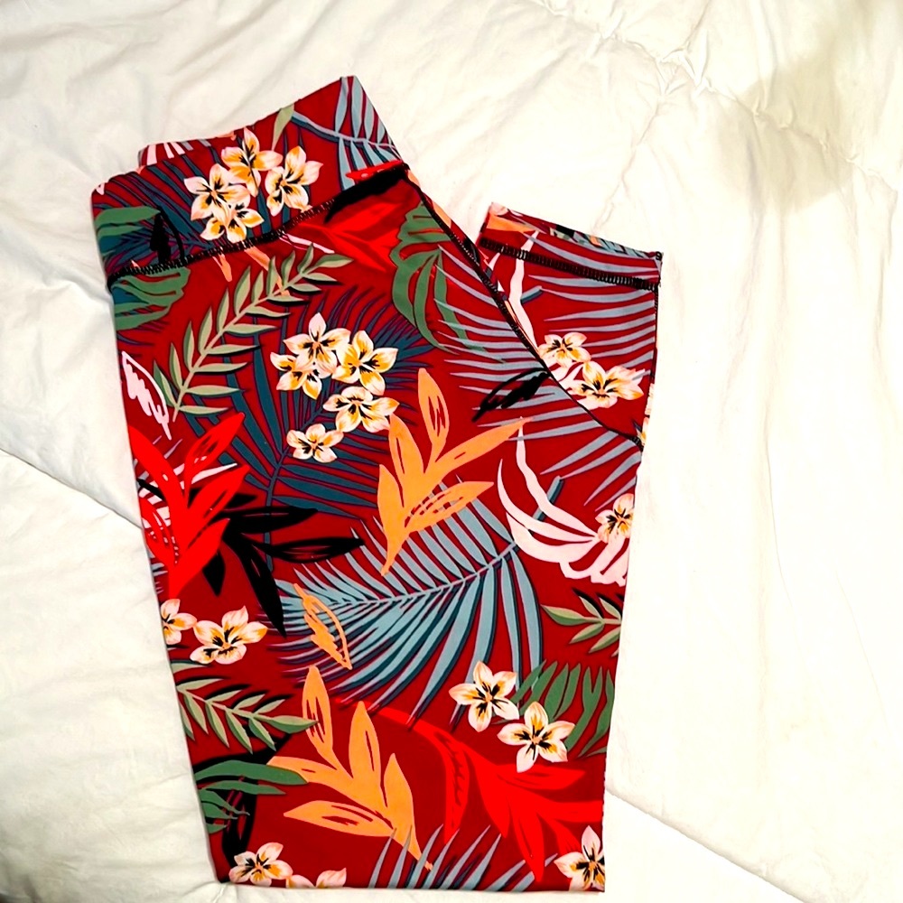 Women’s tropical print leggings